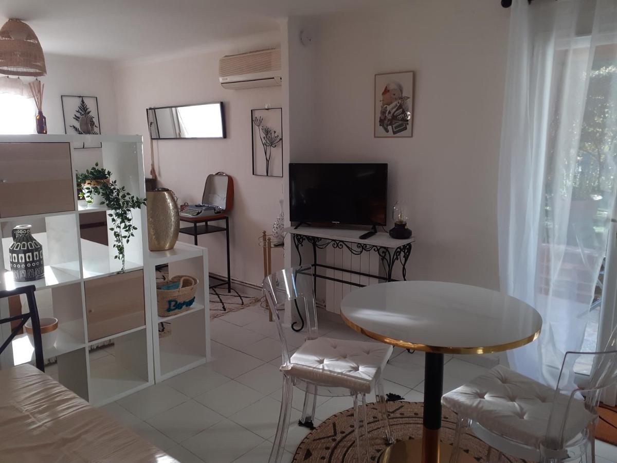 Le Petit Atelier Villa Bormes-les-Mimosas Bagian luar foto